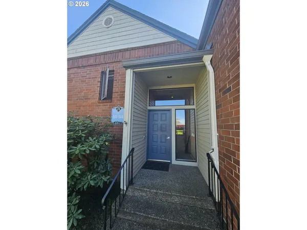 $232,750 | 14875 Northeast Sacramento Street, Unit 142, Portland, OR 97230