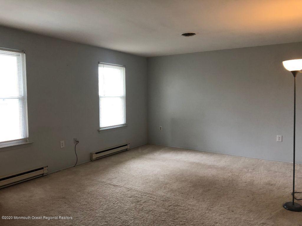 4 Alpine Road Whiting, NJ 08759 - Photo 18 of 37 an empty room with windows