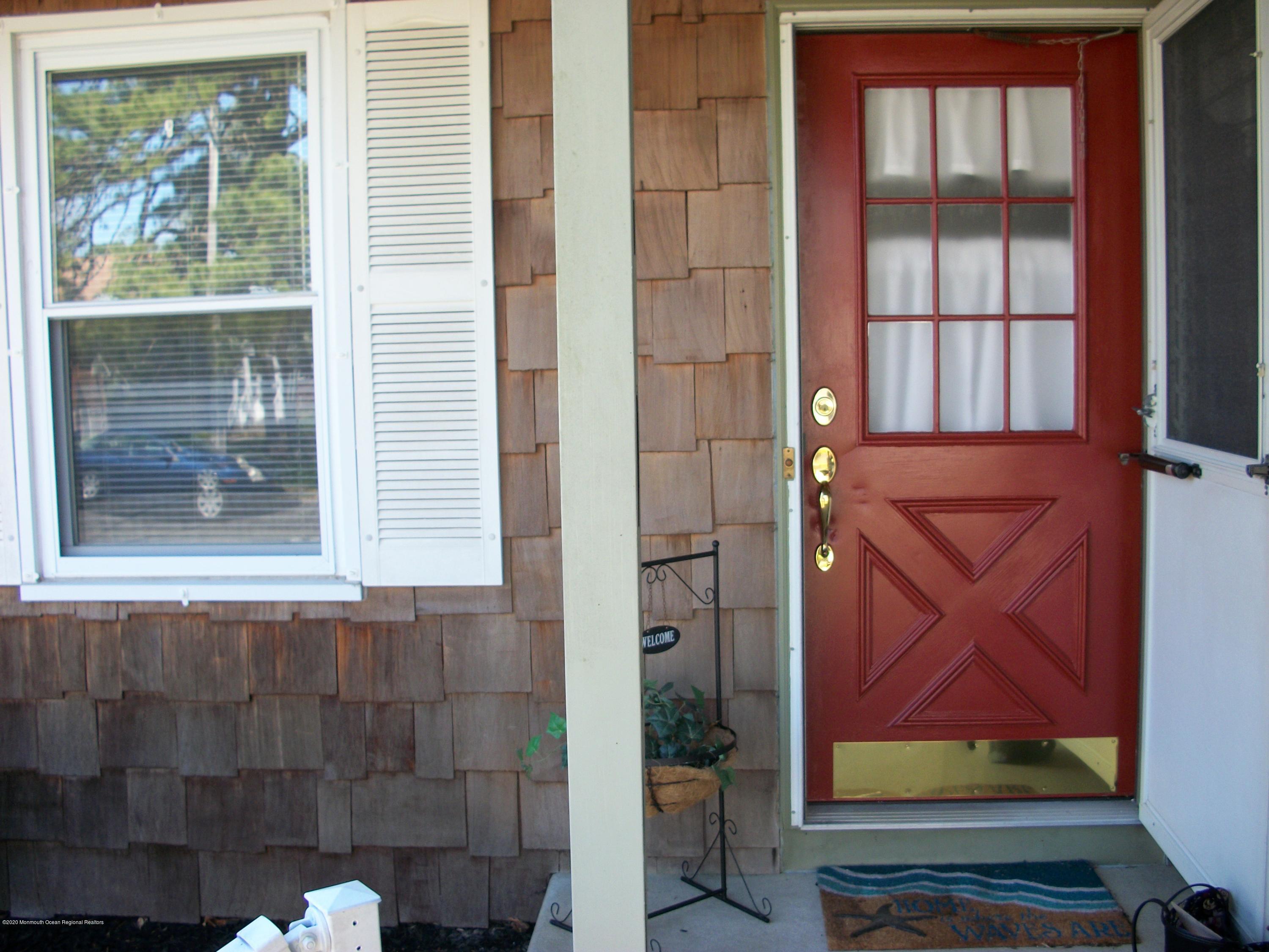 4 Alpine Road Whiting, NJ 08759 - Photo 3 of 37