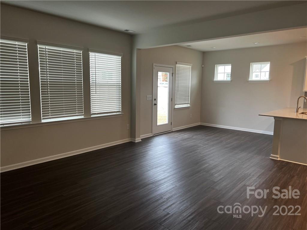 15122 Lake Ridge Road, Unit 25 Charlotte, NC 28278 - Photo 8 of 13 Gallery Image 8