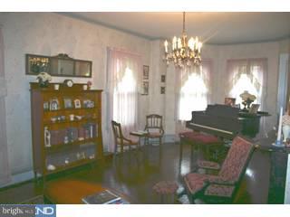 71 Mercer Street Hamilton Square, NJ 08690 - Photo 3 of 6 Gallery Image 3