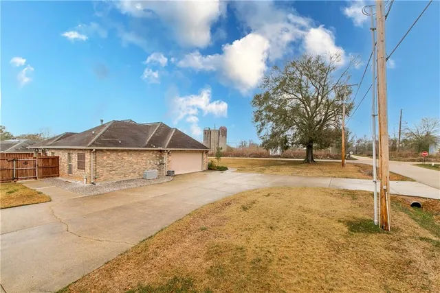 $415,000 | 51641 Narretto Road, Loranger, LA 70446