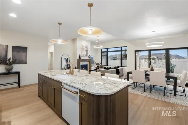 $615,000 | 141 Northeast 8th Street, Fruitland, ID 83619