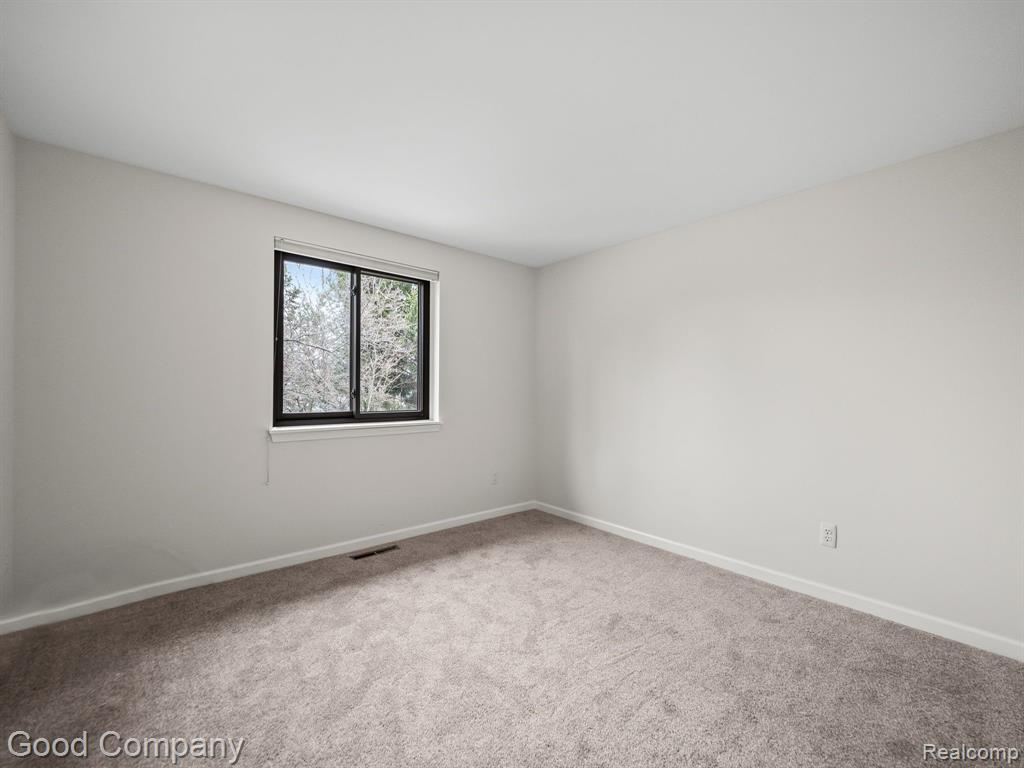 2520 Meadowview Court Rochester Hills, MI 48306 - Photo 16 of 20