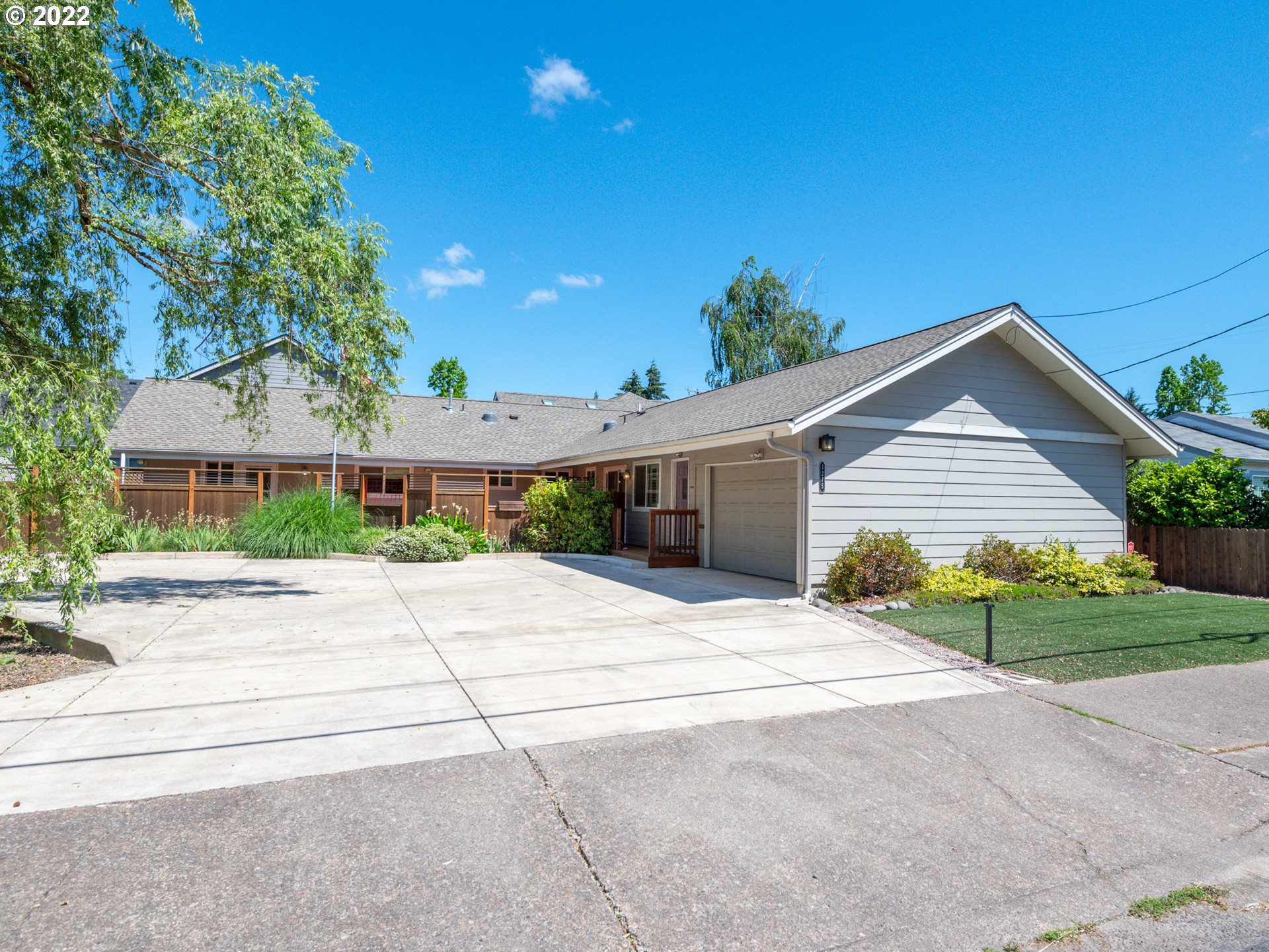 1275 Oakway Road Eugene, OR 97401 - Photo 1 of 26 Gallery Image 1