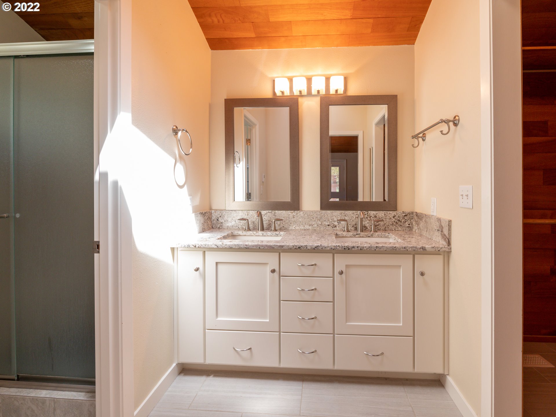 1275 Oakway Road Eugene, OR 97401 - Photo 13 of 26 Gallery Image 13