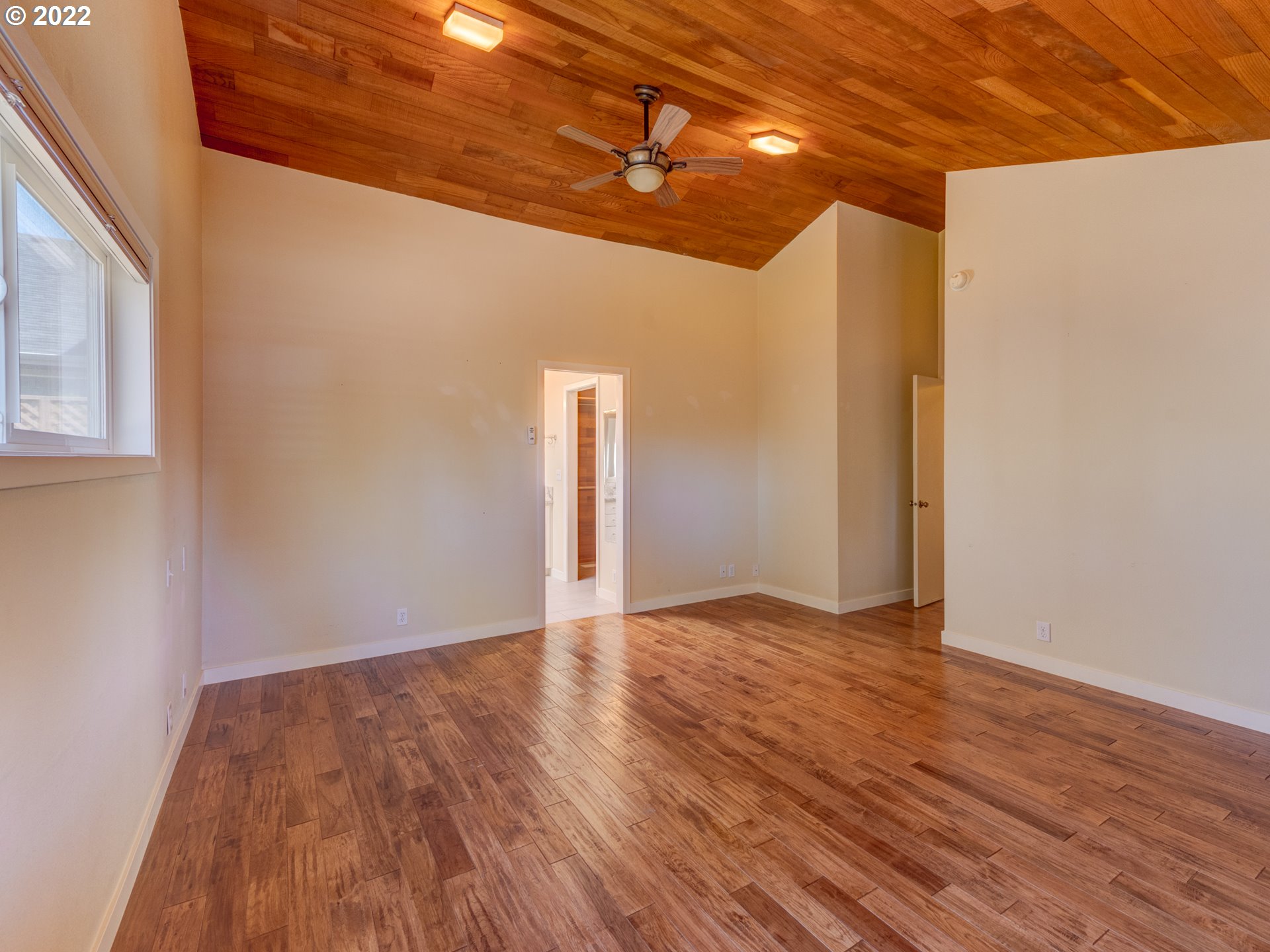 1275 Oakway Road Eugene, OR 97401 - Photo 14 of 26 Gallery Image 14