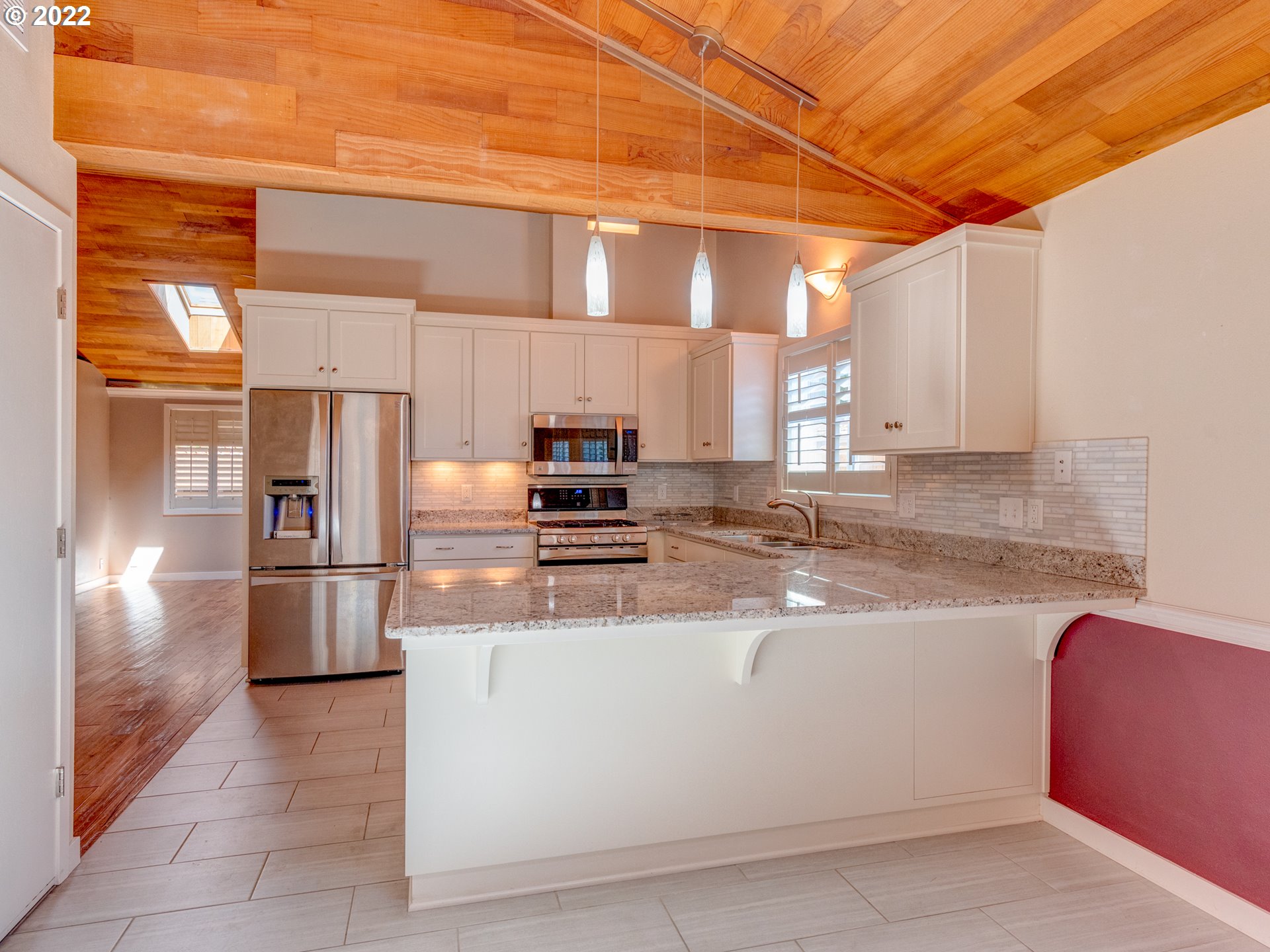 1275 Oakway Road Eugene, OR 97401 - Photo 7 of 26 Gallery Image 7