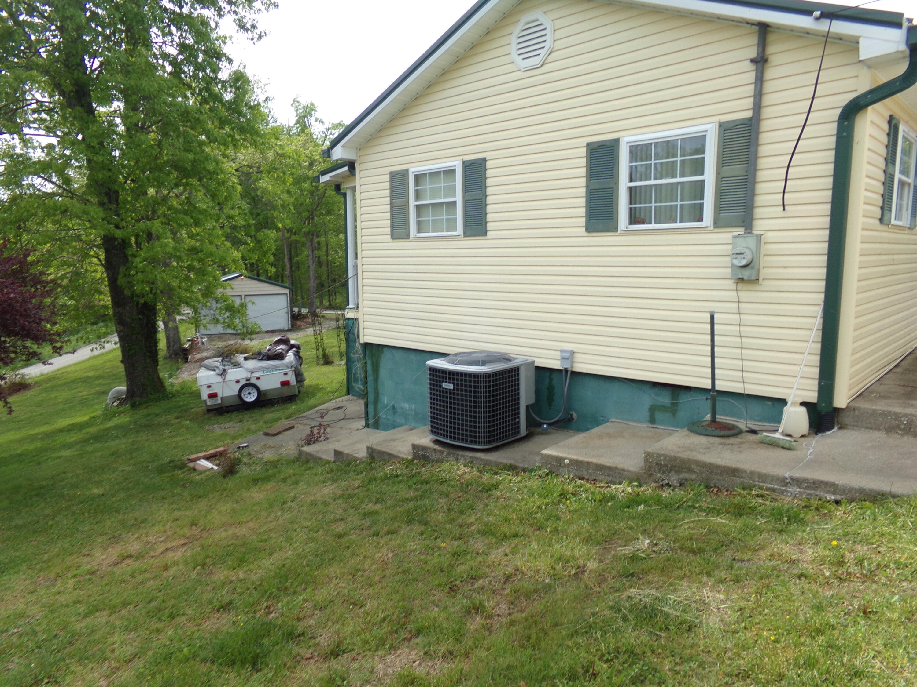 359 Singleton Road Wellington, KY 40387 - Photo 29 of 31 101_2269