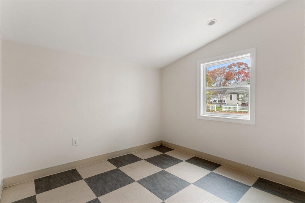 44 Dawes Road Brockton, MA 02301 - Photo 21 of 34
