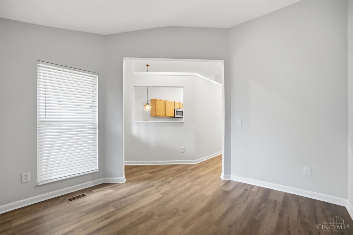 6765 Verde Ridge Drive Cincinnati, OH 45247 - Photo 7 of 57 Gallery Image 7