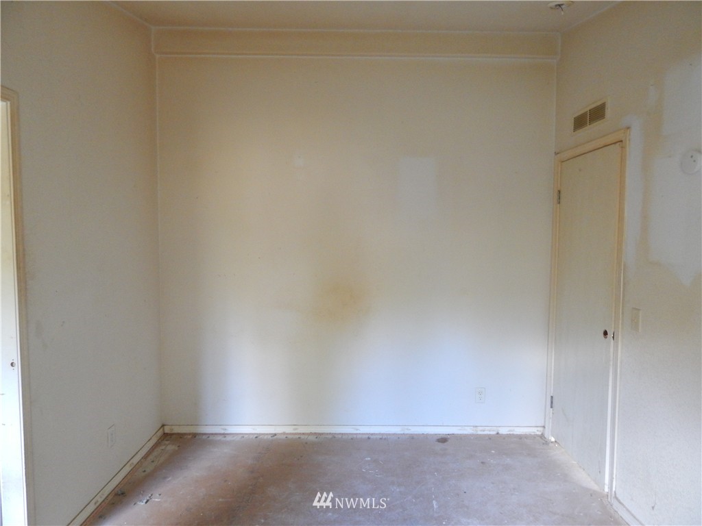 16603 Littlerock Road Southwest Rochester, WA 98579 - Photo 11 of 25 Gallery Image 11