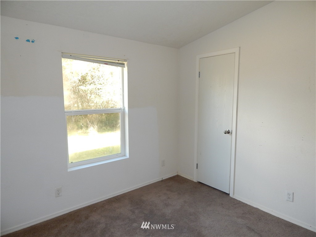 16603 Littlerock Road Southwest Rochester, WA 98579 - Photo 13 of 25 Gallery Image 13