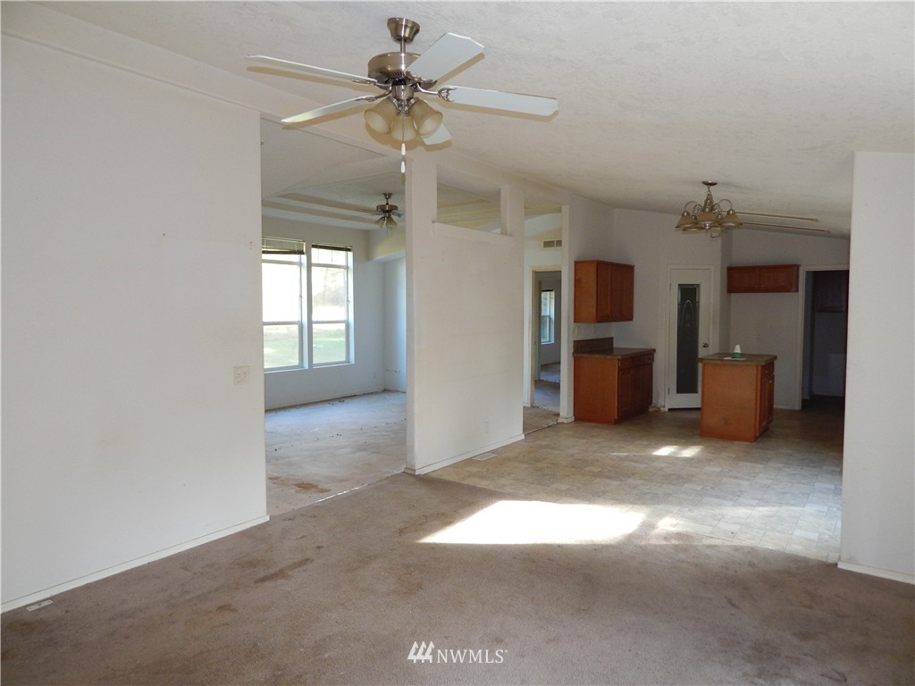 16603 Littlerock Road Southwest Rochester, WA 98579 - Photo 9 of 25 Gallery Image 9