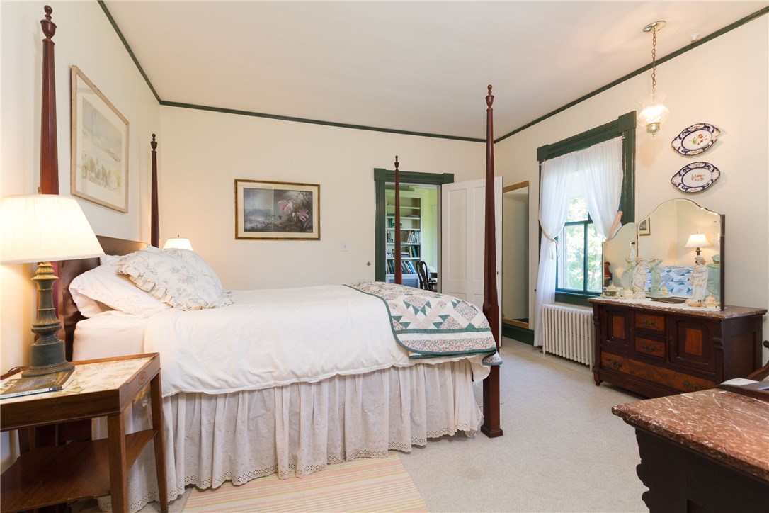 348 Ocean Road Narragansett, RI 02882 - Photo 23 of 40