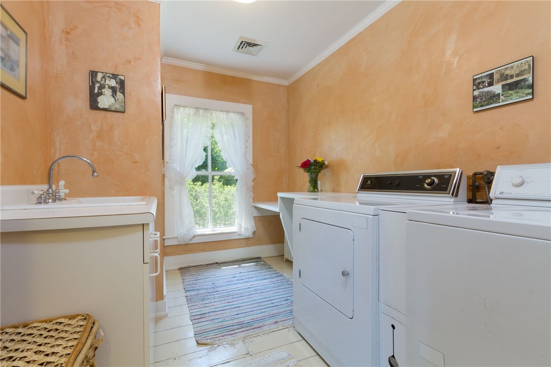 348 Ocean Road Narragansett, RI 02882 - Photo 28 of 40