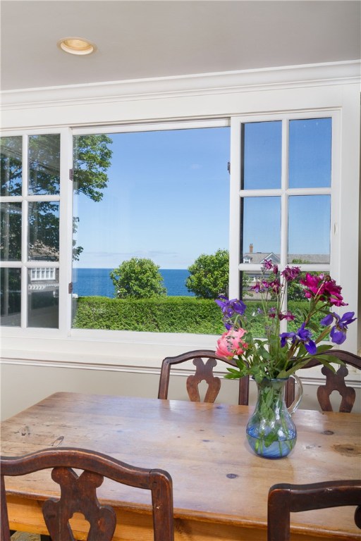 348 Ocean Road Narragansett, RI 02882 - Photo 8 of 40