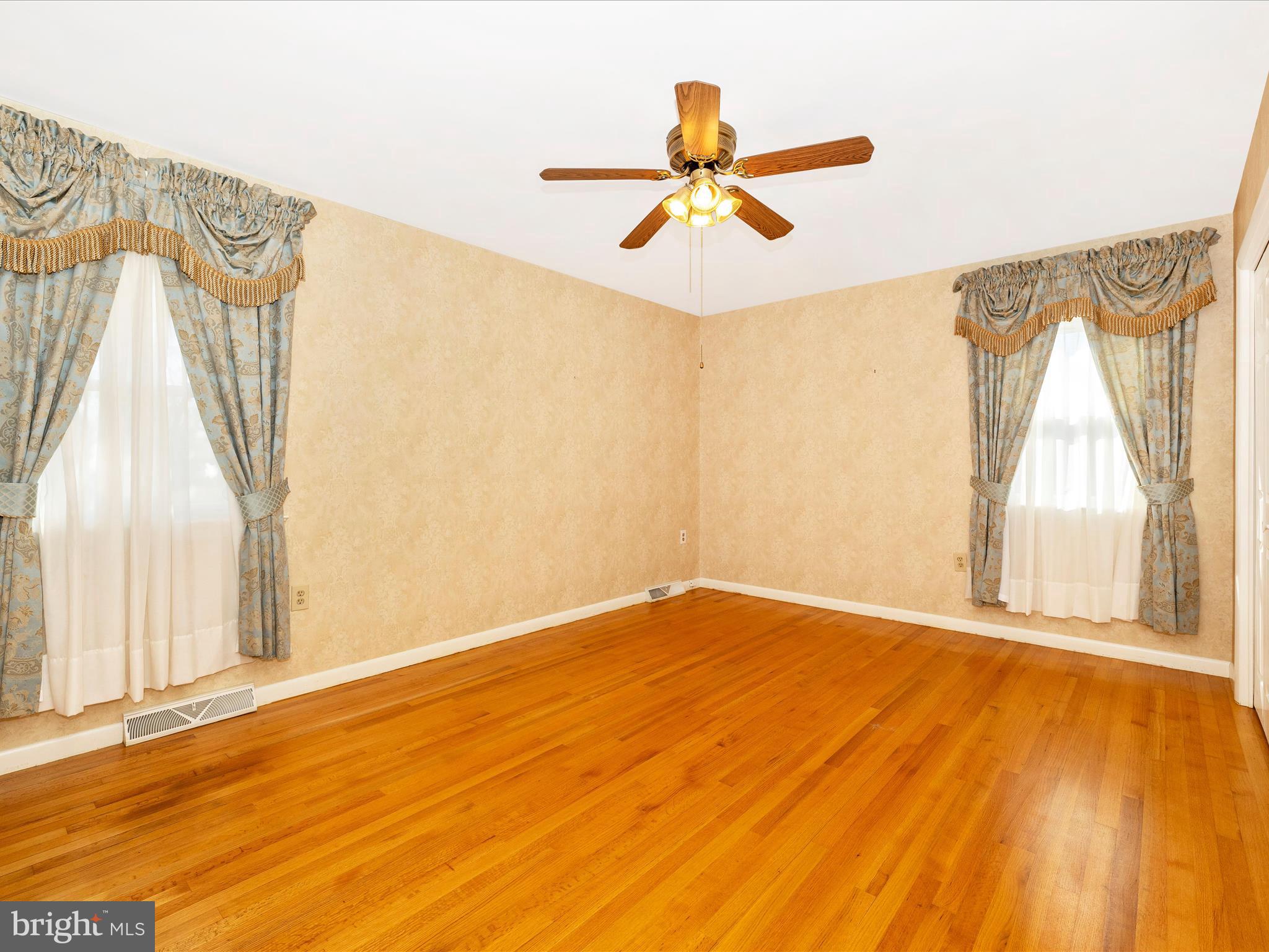 11230 Bottomley Road Thurmont, MD 21788 - Photo 23 of 79 Primary Bedroom