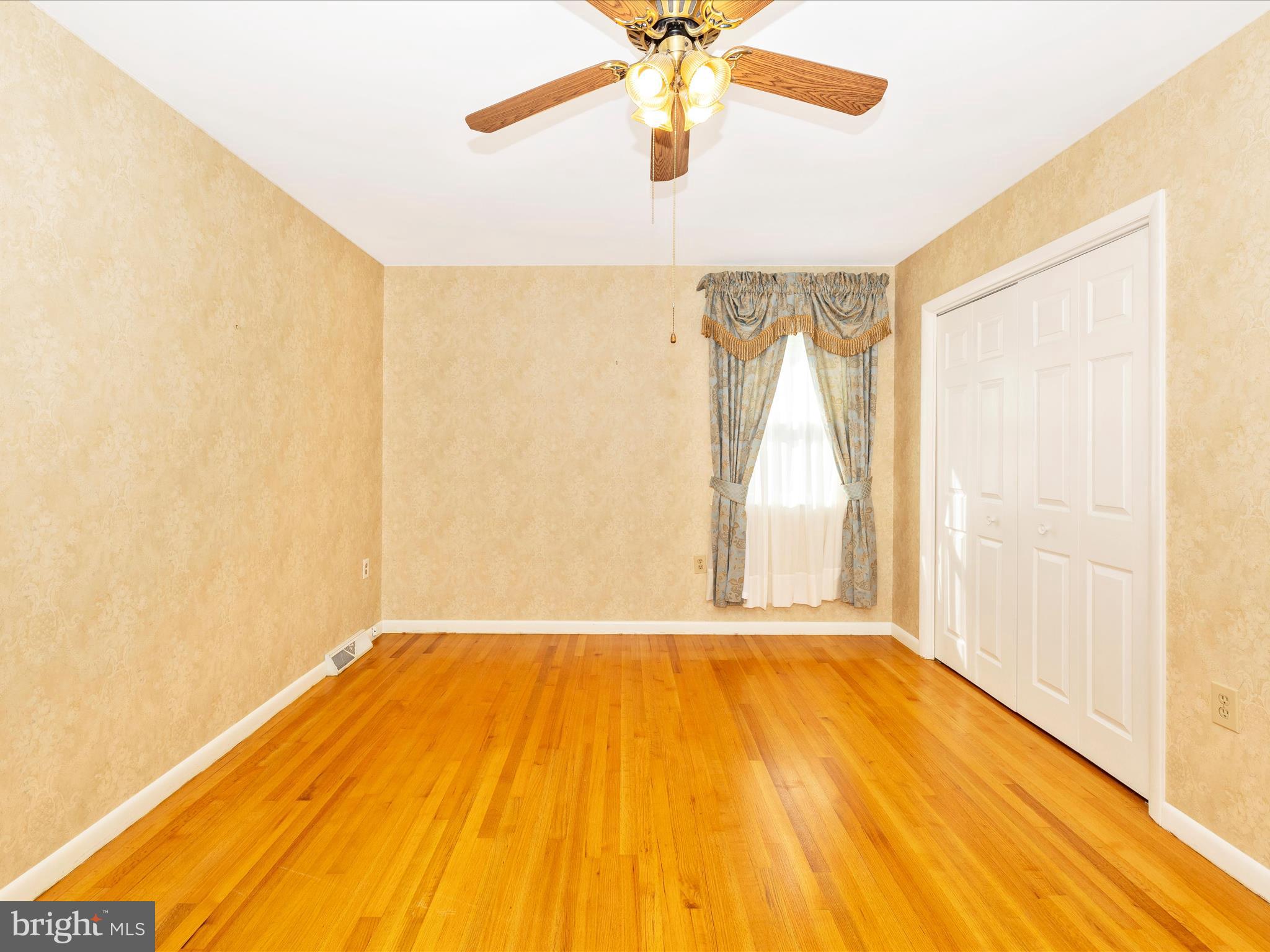 11230 Bottomley Road Thurmont, MD 21788 - Photo 24 of 79 Primary Bedroom