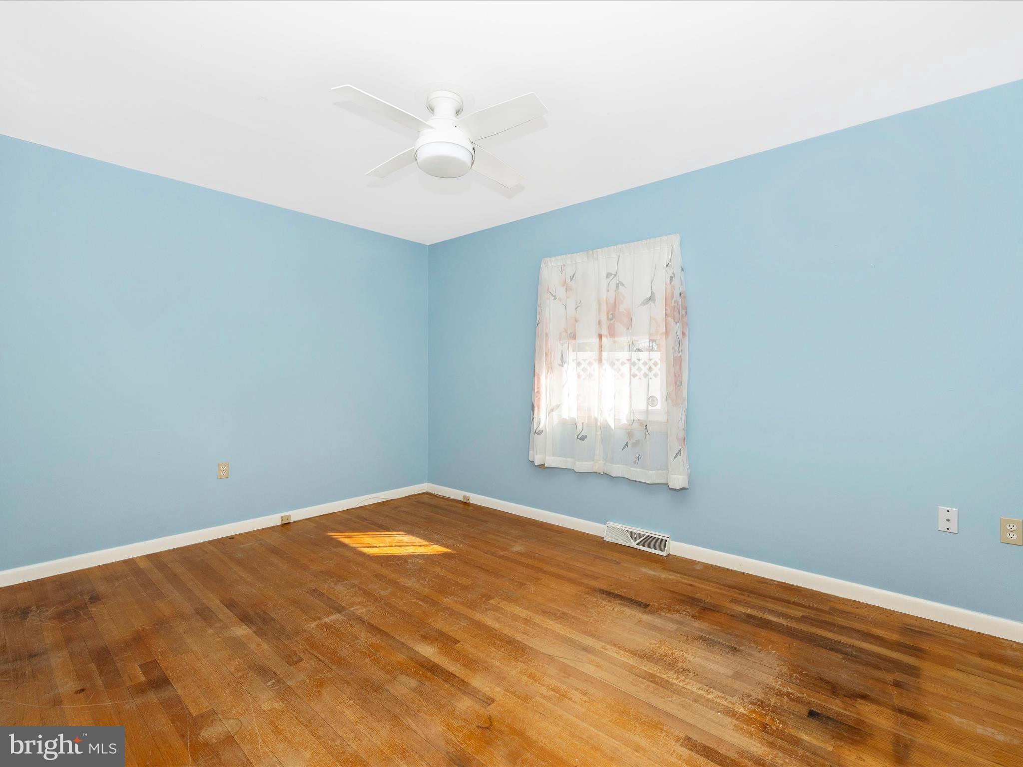 11230 Bottomley Road Thurmont, MD 21788 - Photo 34 of 79 Bedroom 3