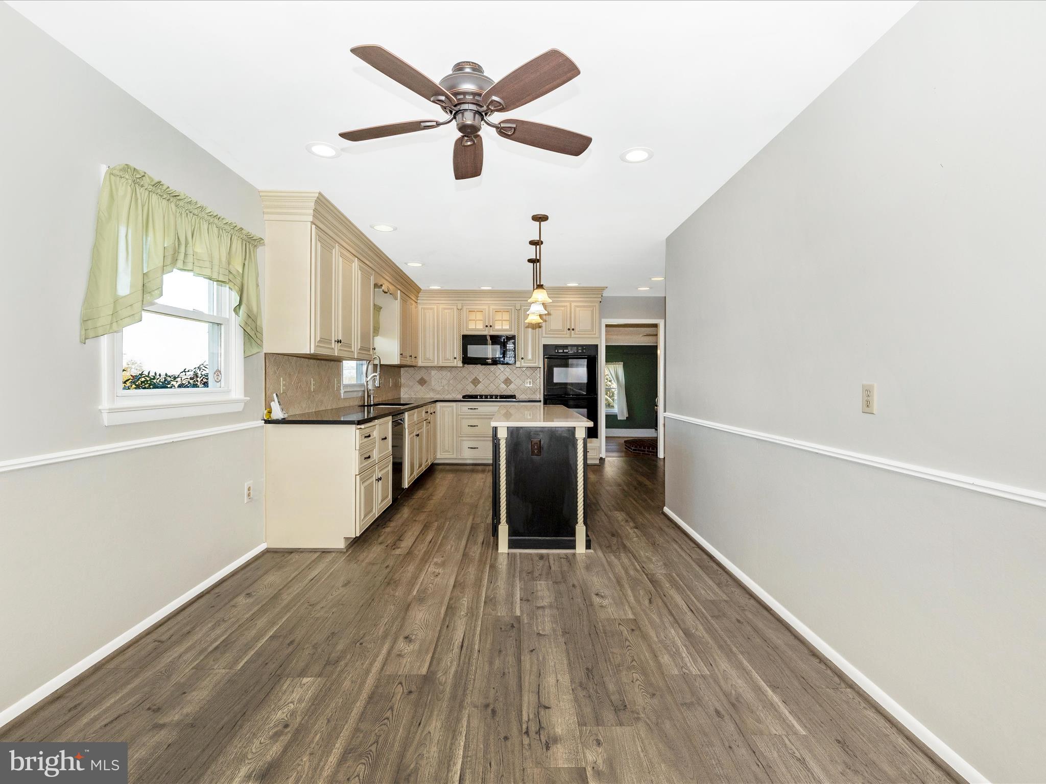 11230 Bottomley Road Thurmont, MD 21788 - Photo 8 of 79 Kitchen & Dining