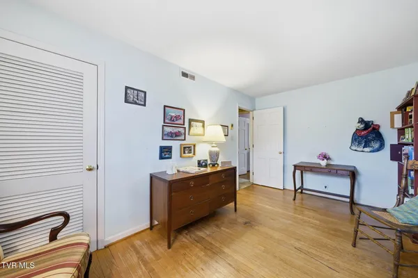 $299,900 | 698 Garden Lane, Bristol, VA 24201