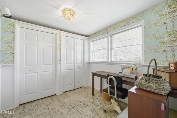 $299,900 | 698 Garden Lane, Bristol, VA 24201