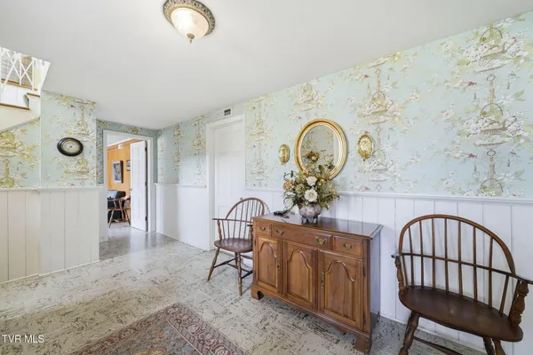 $299,900 | 698 Garden Lane, Bristol, VA 24201