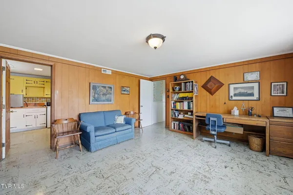 $299,900 | 698 Garden Lane, Bristol, VA 24201