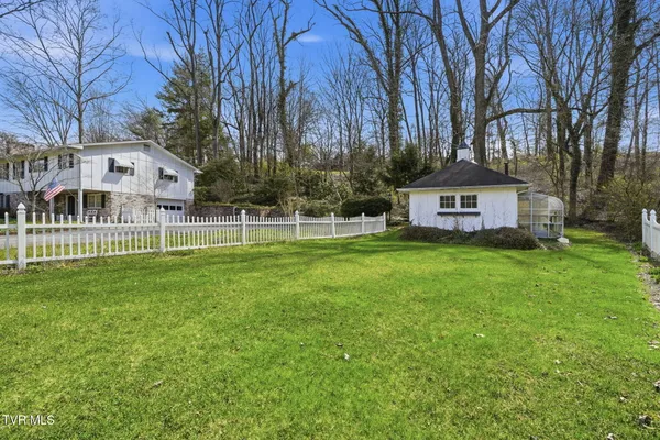 $299,900 | 698 Garden Lane, Bristol, VA 24201