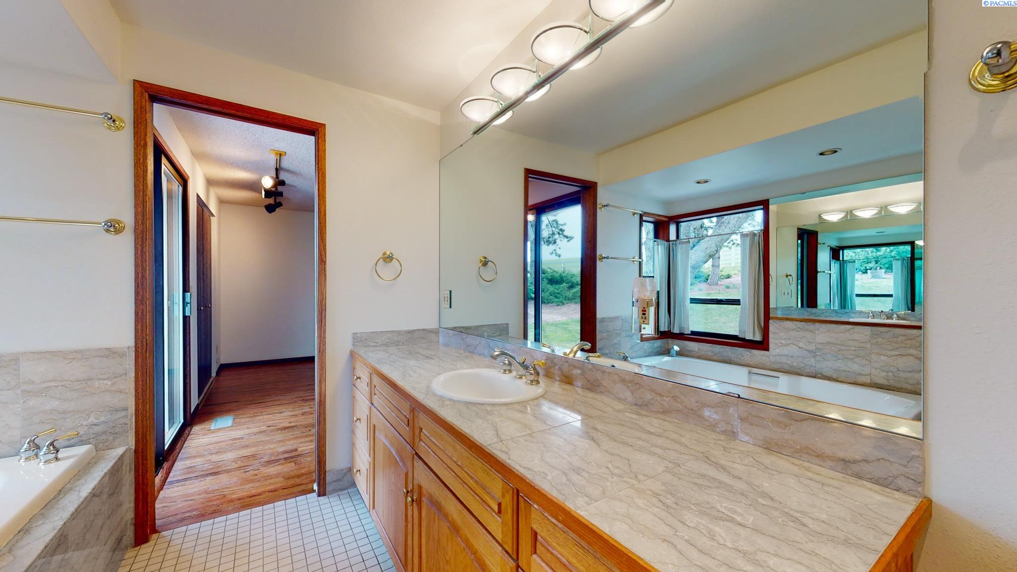254 Brayton Road Pullman, WA 99163 - Photo 17 of 38 Gallery Image 17