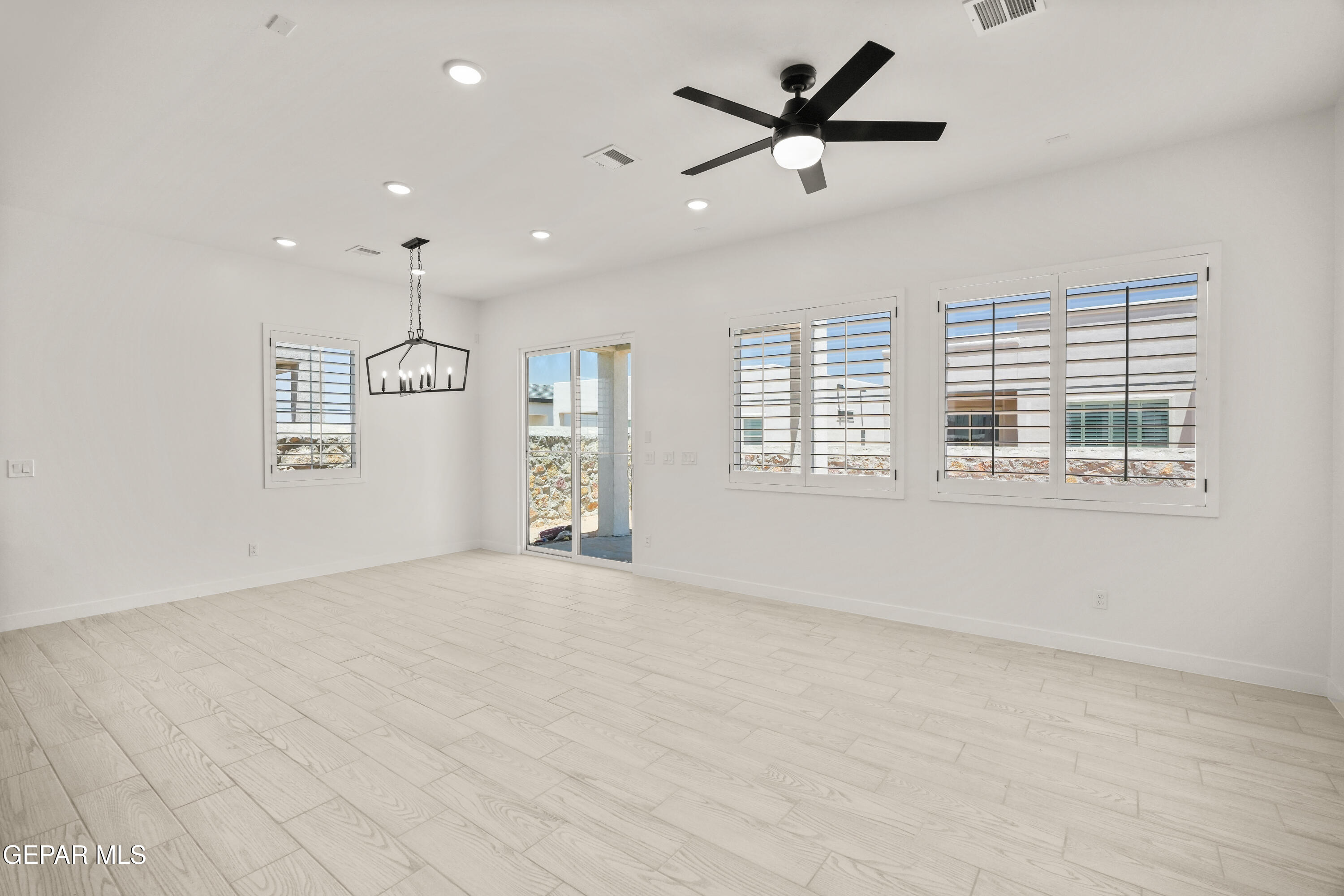 1810 Schyler Love Lane El Paso, TX 79928 - Photo 18 of 37 a view of an empty room with a window