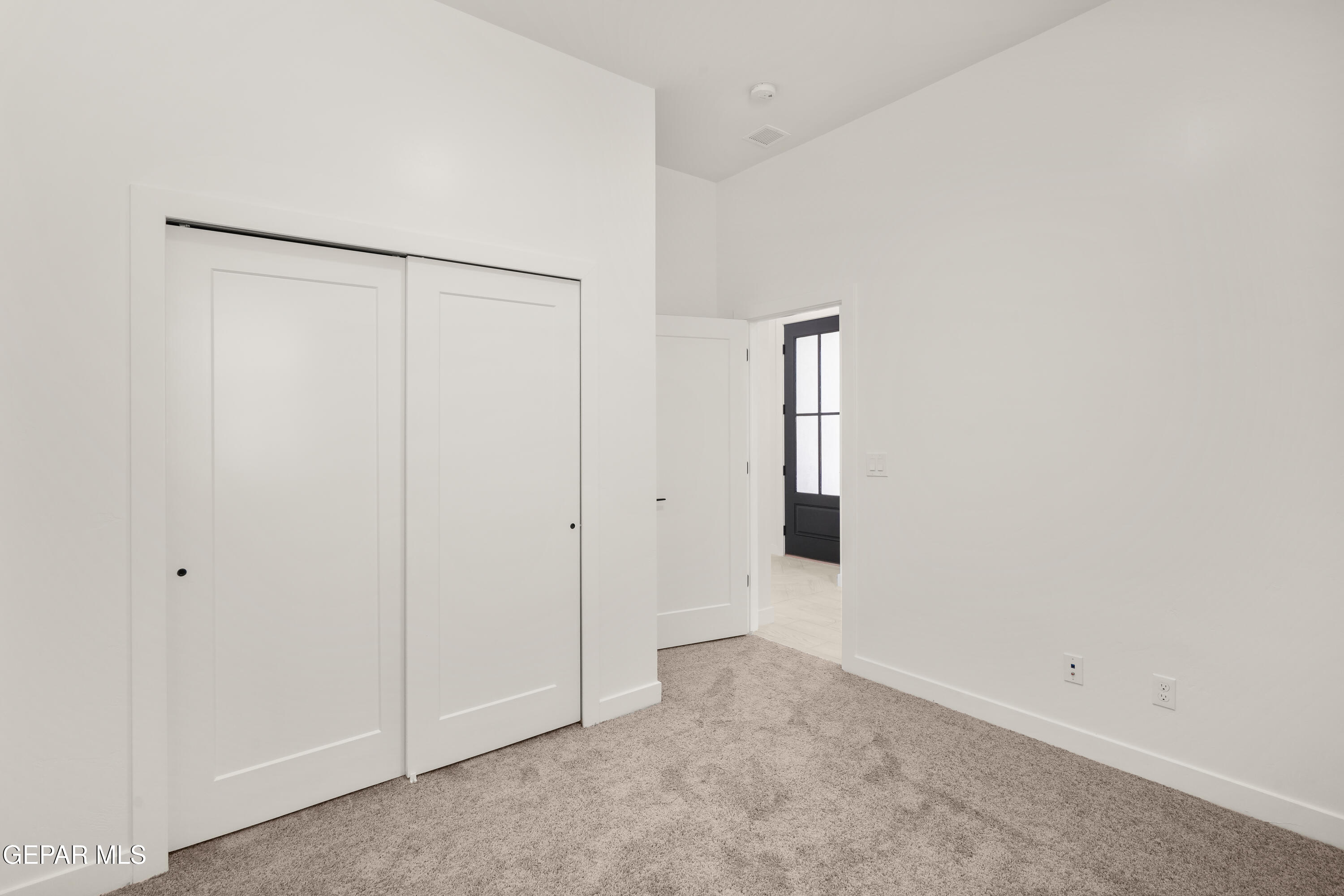 1810 Schyler Love Lane El Paso, TX 79928 - Photo 30 of 37 an empty room with windows