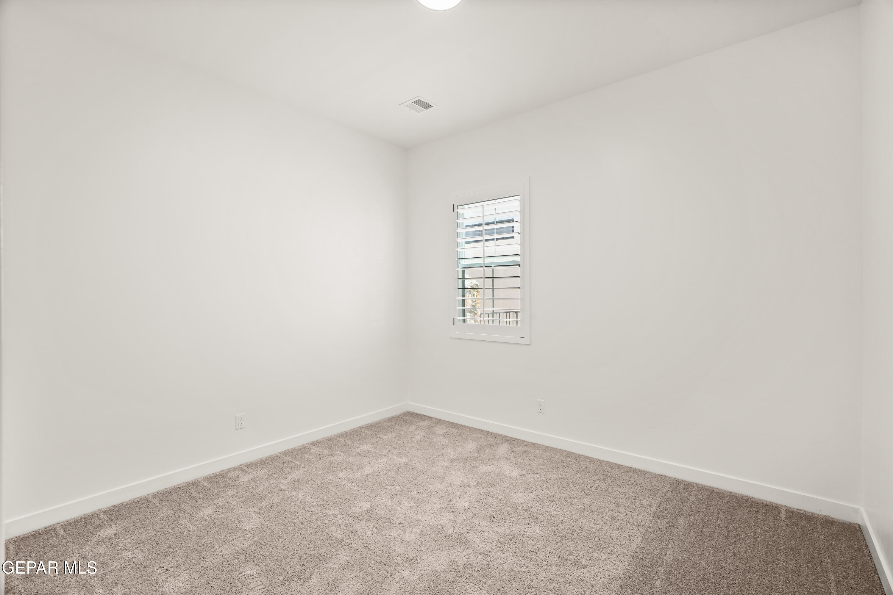 1810 Schyler Love Lane El Paso, TX 79928 - Photo 36 of 37 an empty room with windows