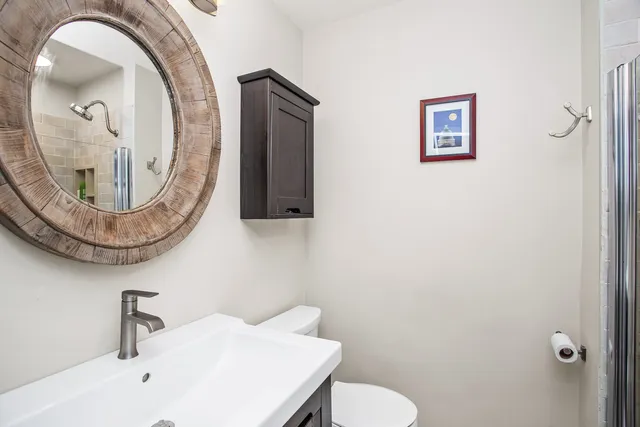 $399,900 | 4250 North Marine Drive, Unit 922, Chicago, IL 60613