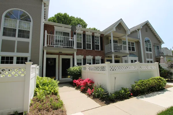 $2,900 | 102 Secretariat Court, Tinton Falls, NJ 07724
