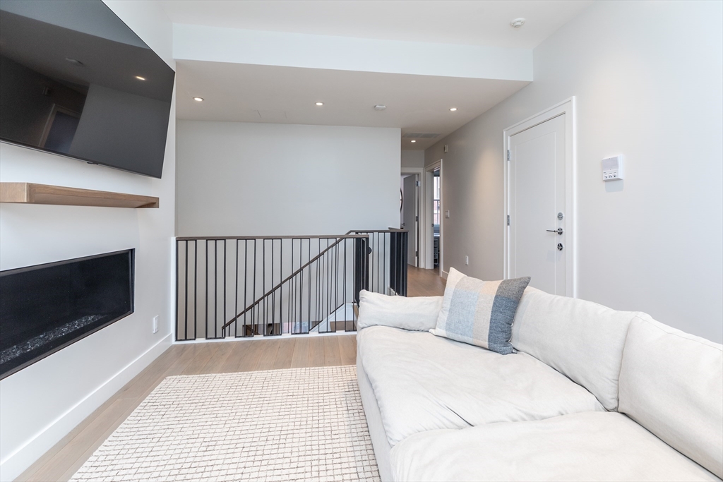 47 Hancock Street, Unit 2 Boston, MA 02114 - Photo 28 of 39