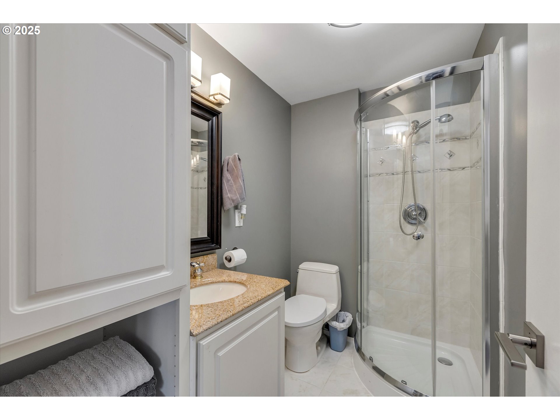 1200 Northeast Territorial Road, Unit 92 Canby, OR 97013 - Photo 12 of 33 Bathroom