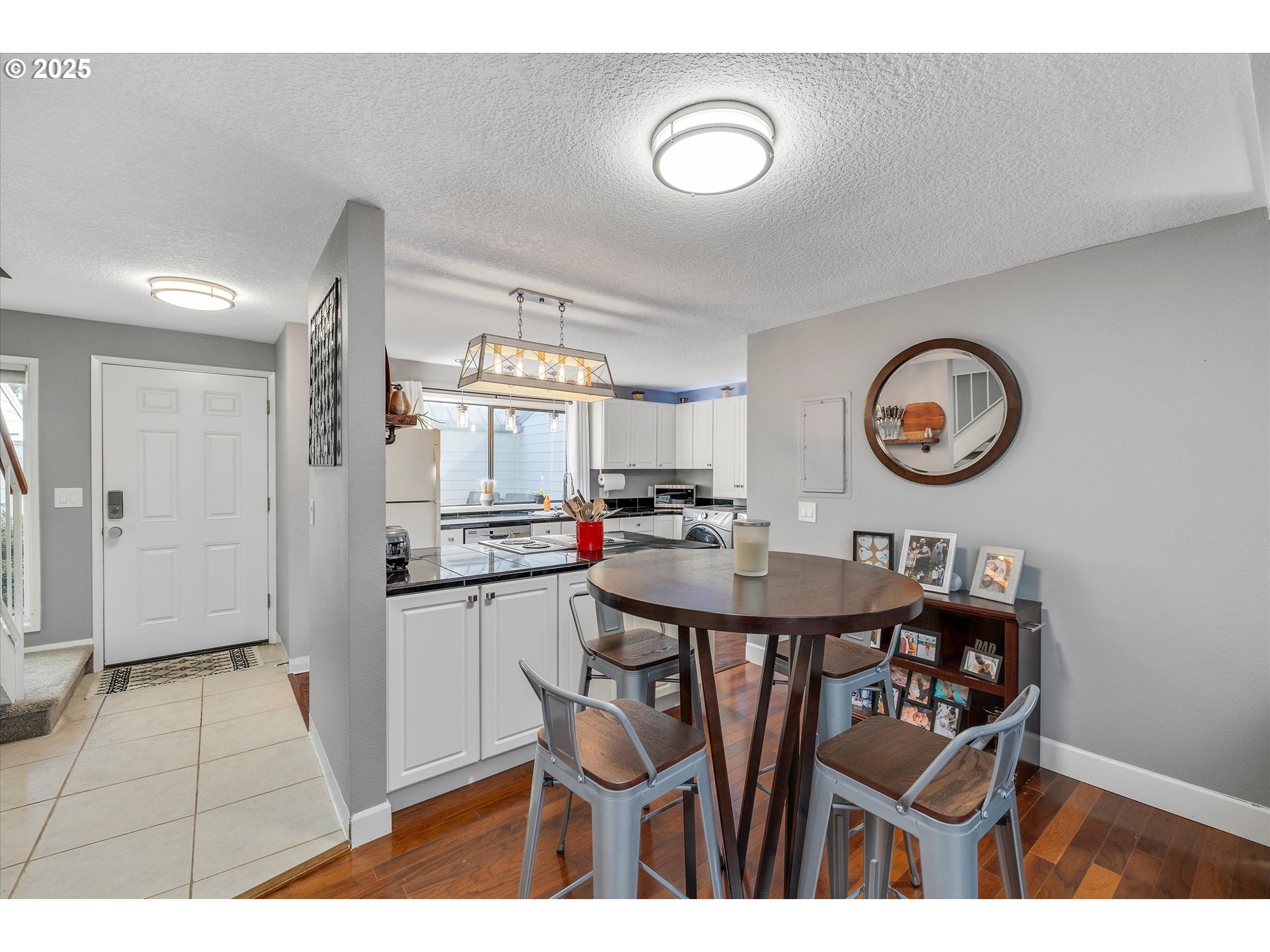 1200 Northeast Territorial Road, Unit 92 Canby, OR 97013 - Photo 14 of 33 Kitchen/Dining Room