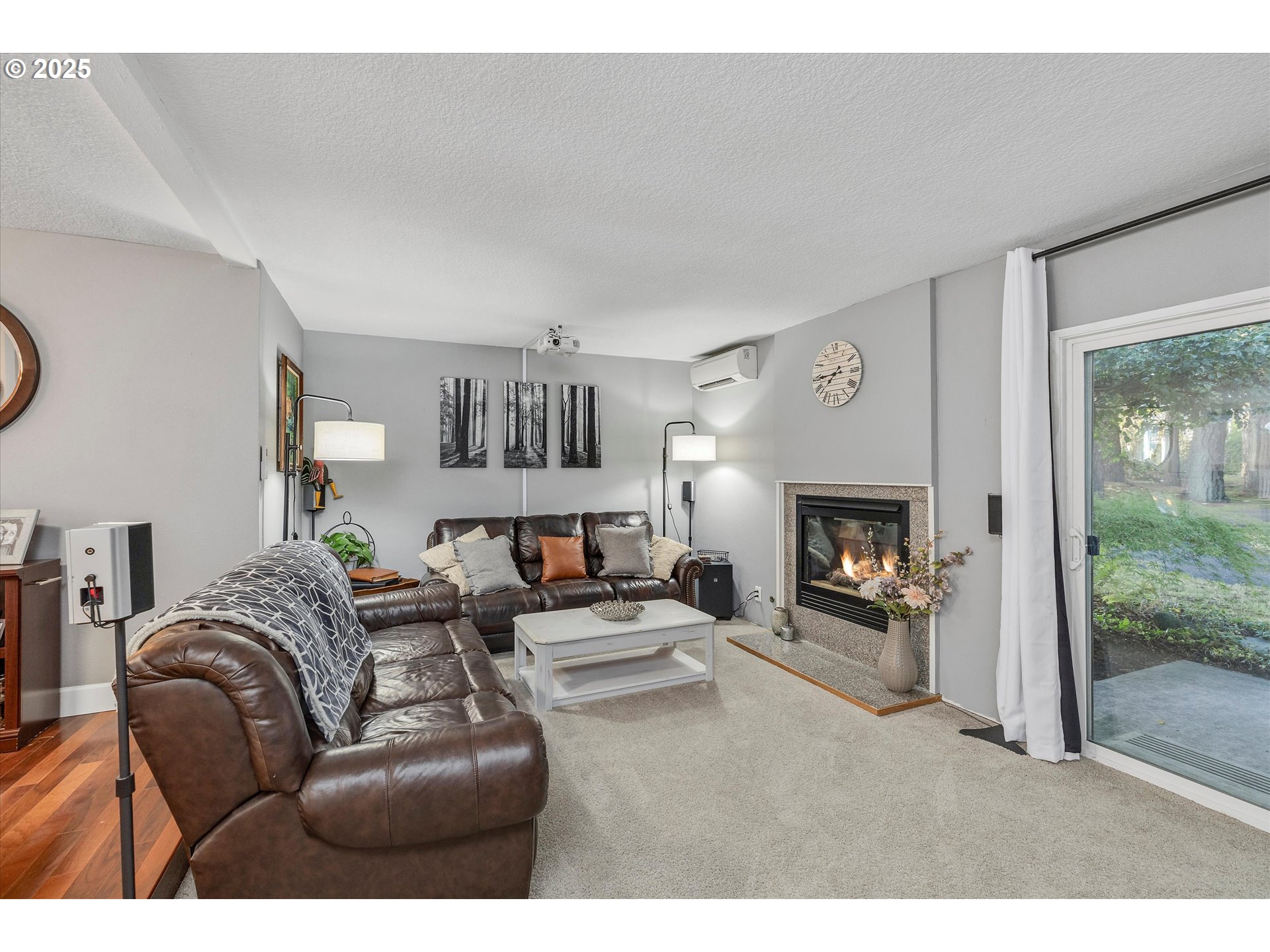 1200 Northeast Territorial Road, Unit 92 Canby, OR 97013 - Photo 15 of 33 Living Room