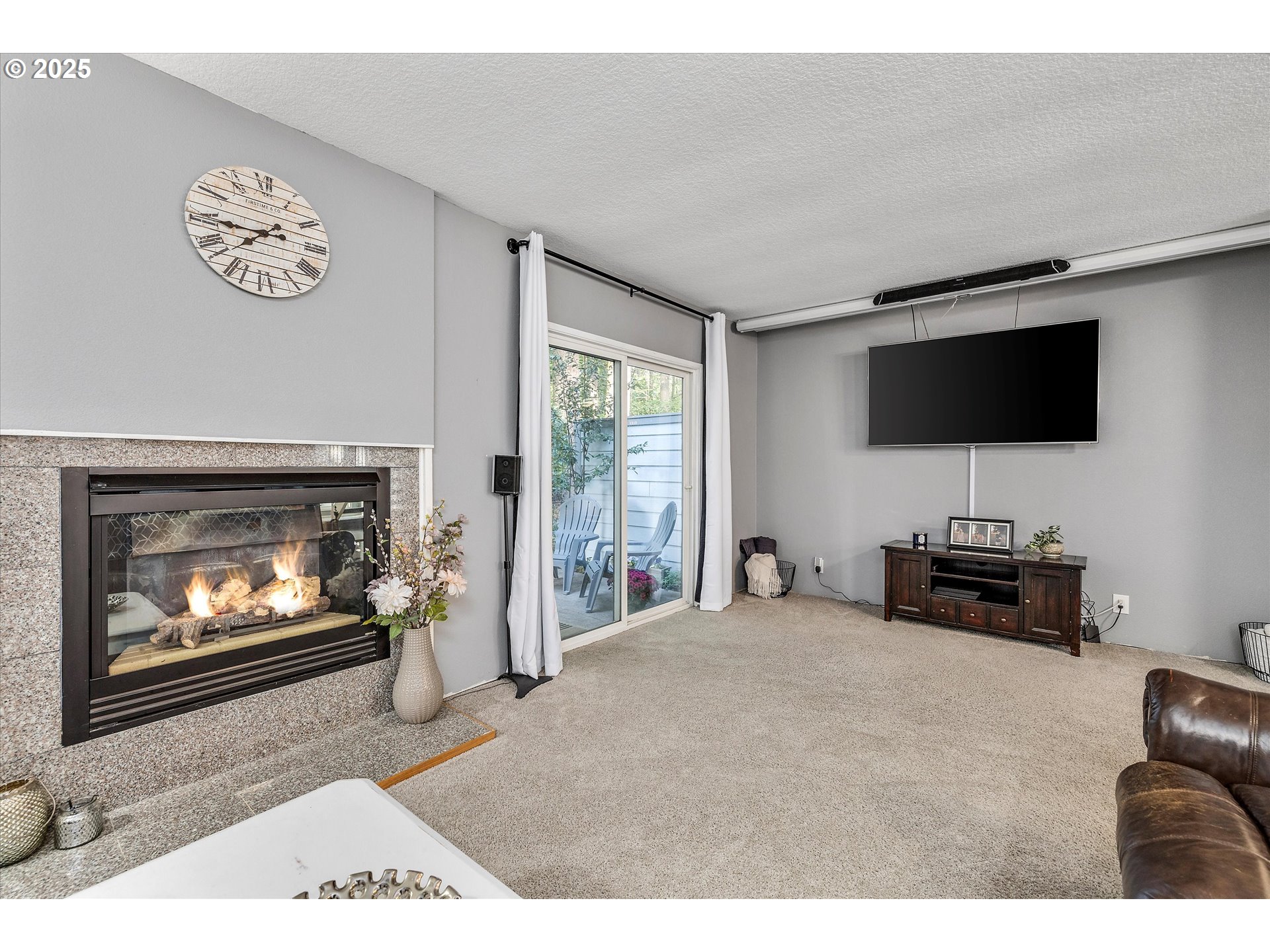 1200 Northeast Territorial Road, Unit 92 Canby, OR 97013 - Photo 17 of 33 Living Room
