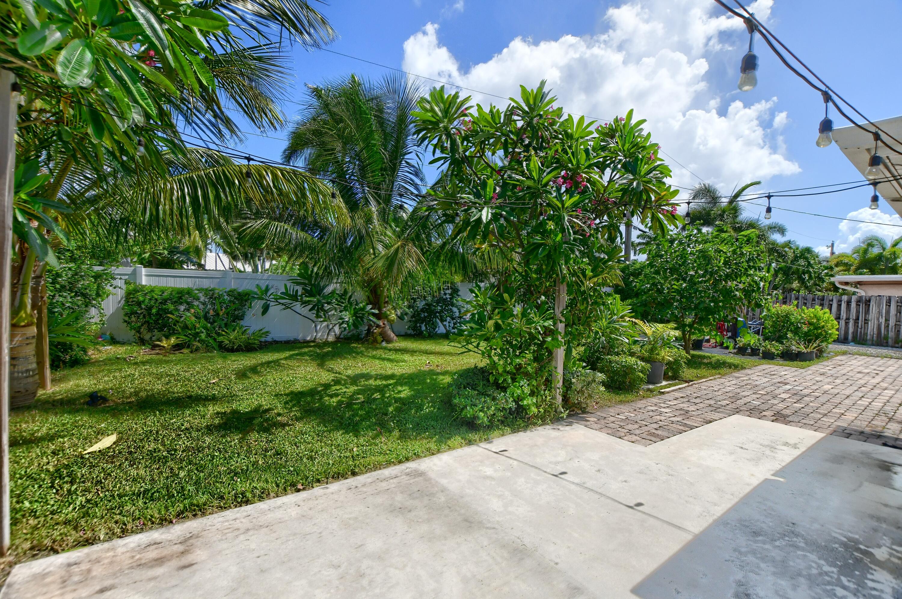 229 Northeast 26th Street Boca Raton, FL 33431 - Photo 27 of 37 38_ebf_1005-hdr(5)