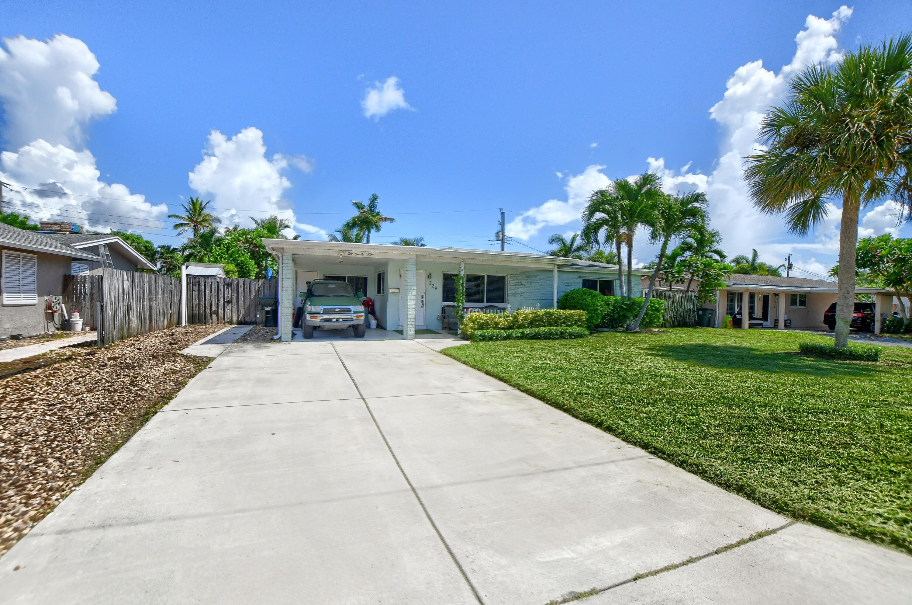 229 Northeast 26th Street Boca Raton, FL 33431 - Photo 3 of 37 14_ebf_1030-hdr(5)