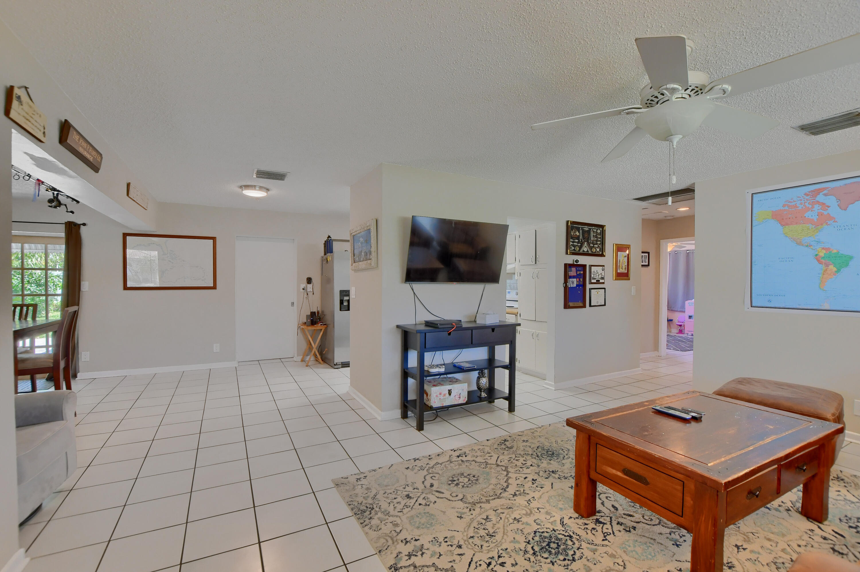 229 Northeast 26th Street Boca Raton, FL 33431 - Photo 8 of 37 19_ebf_0915-hdr(5)