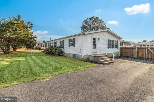 $330,000 | 31434 Oak Street, Ocean View, DE 19970