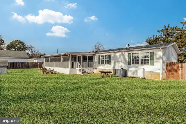 $330,000 | 31434 Oak Street, Ocean View, DE 19970