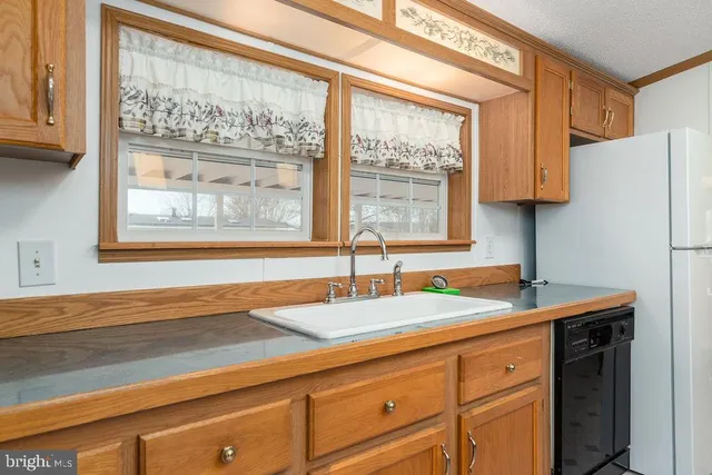 $330,000 | 31434 Oak Street, Ocean View, DE 19970