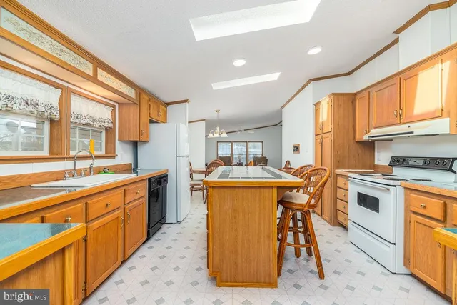 $330,000 | 31434 Oak Street, Ocean View, DE 19970