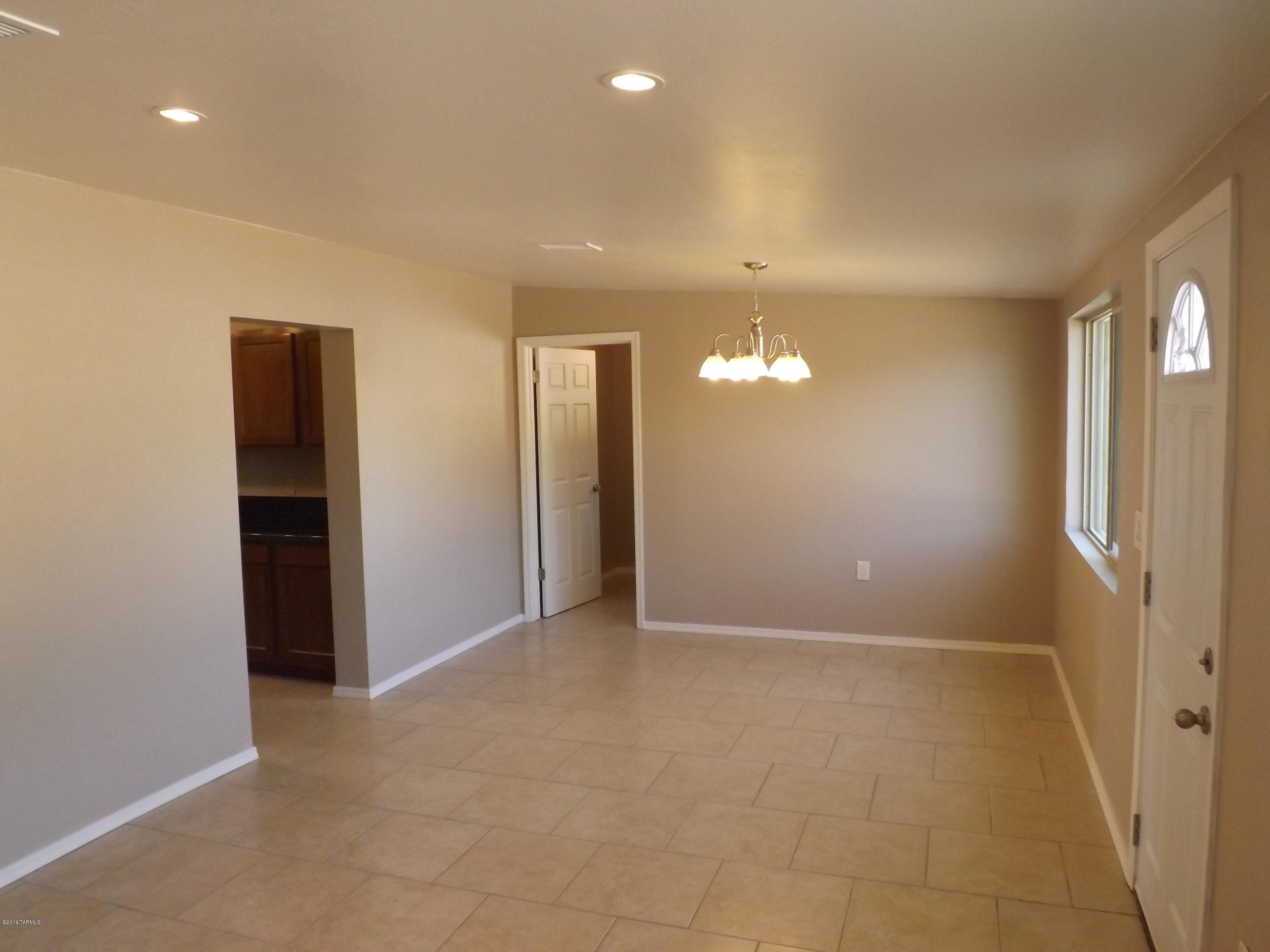 2235 South Miramonte Stravenue Tucson, AZ 85713 - Photo 14 of 34