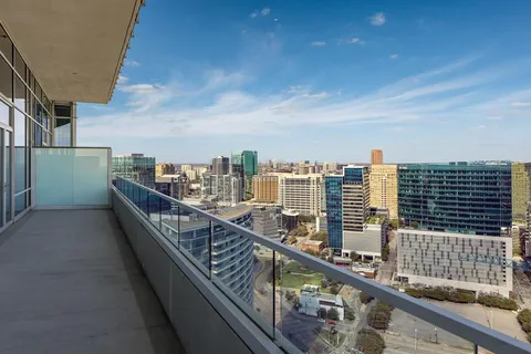 $2,250,000 | 2430 Victory Park Lane, Unit 3203, Dallas, TX 75219